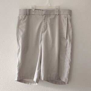 Nike Men's Tan Flat Front Shorts Size Medium